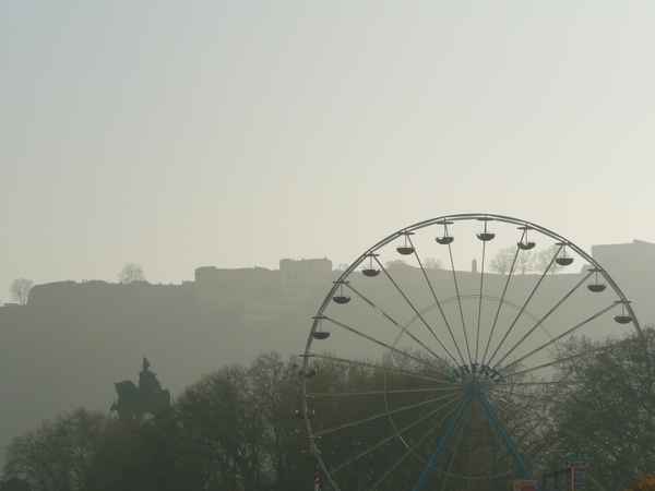 Deusches Eck im Morgendunst