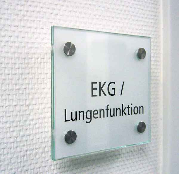 Krankenhaus EKG-Stationsschild