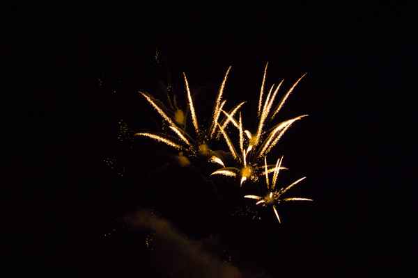 Silvesterrakete im Himmel