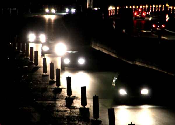 Baustelle Autobahn in der Nacht