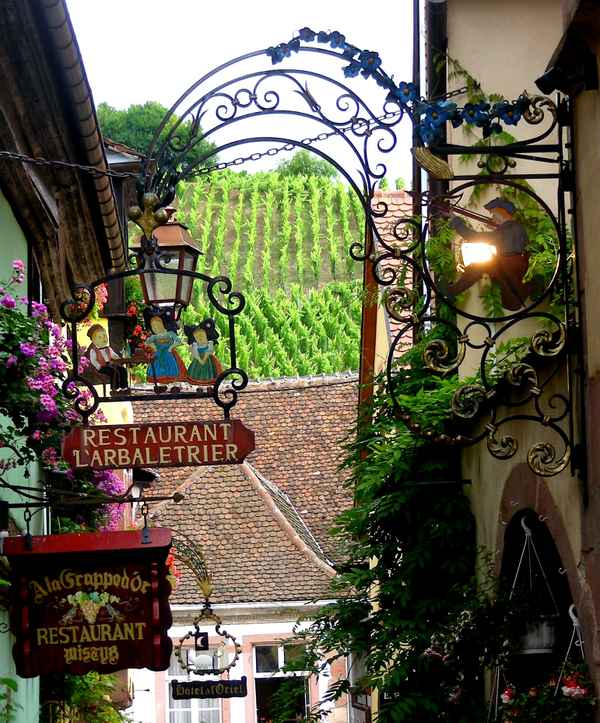 Hausschilder in Riquewihr
