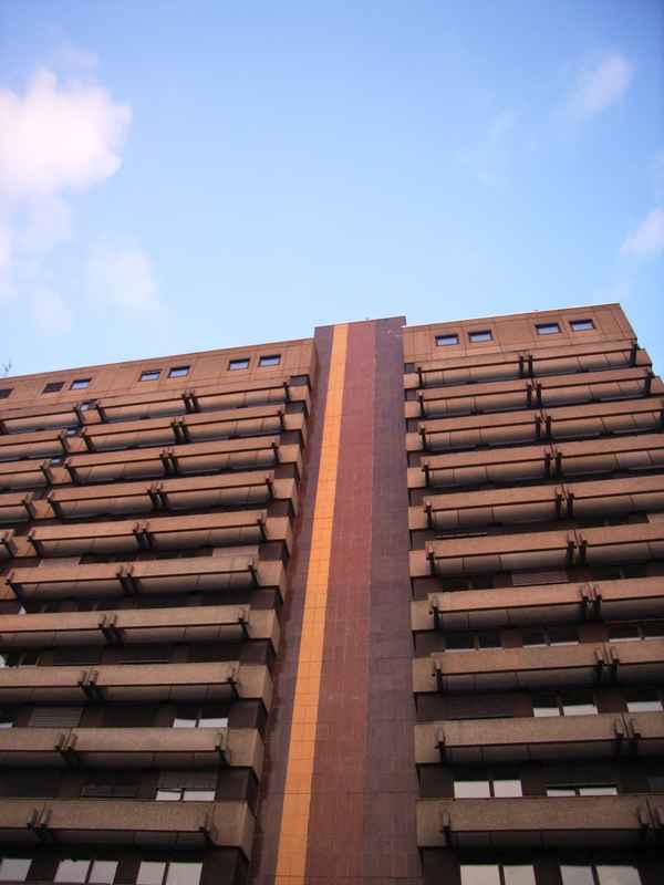 Tristes deutsches Verwaltungsgebäude