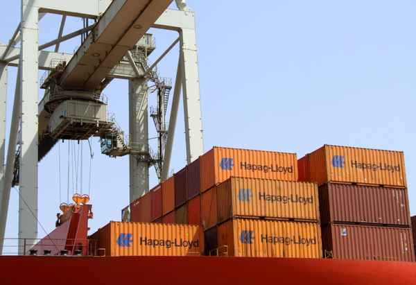 Container-Verladung Hapag-Lloyd