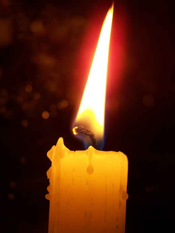 Eine Kerze ganz nah