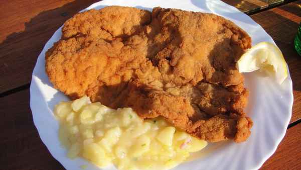 Wienerschnitzel mit Kartoffelsalat