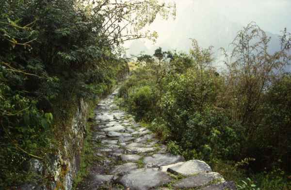 MACHU PICCHU WEG ZUM SONNETOR