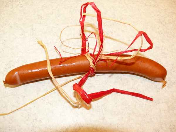 Alles hat ein ENDE,  nur die Wurst hat ZWEI