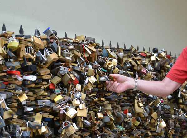 Jede Menge Schlösser.......