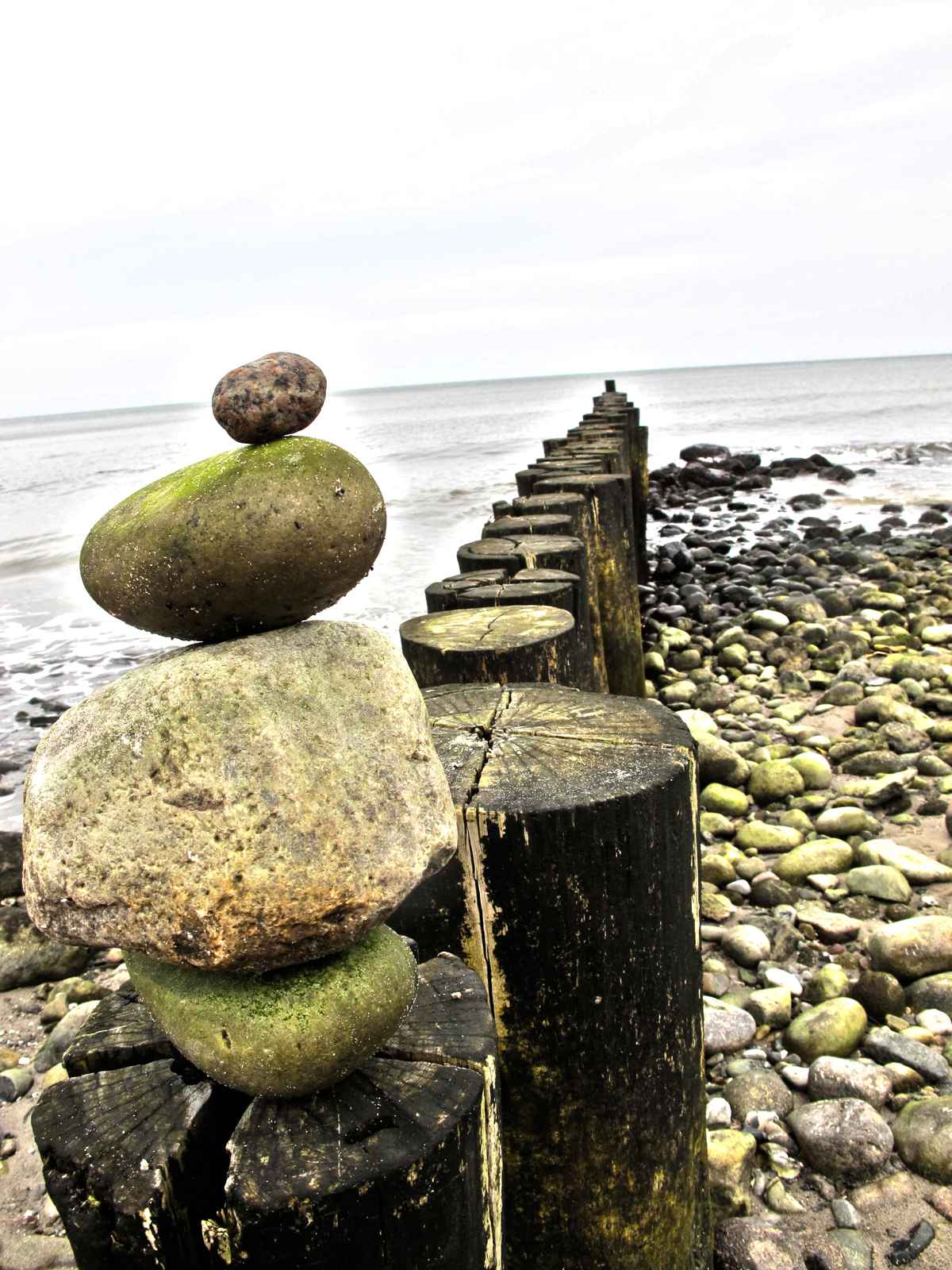 Steine am Meer