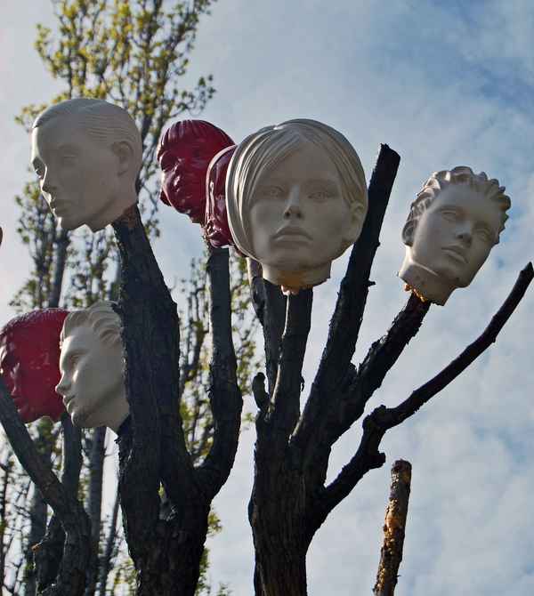 Kunst am Baum