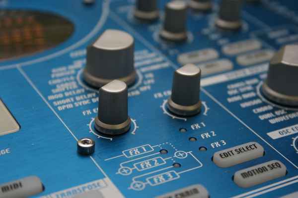 Synth