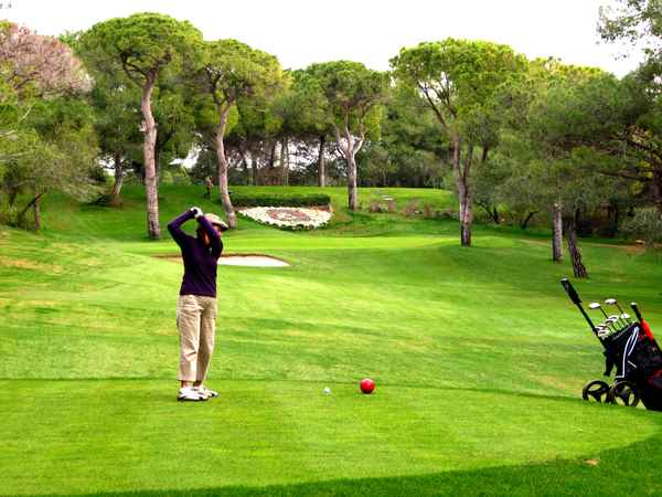 Golferin in Belek, National-Course, Damen-Tee 5
