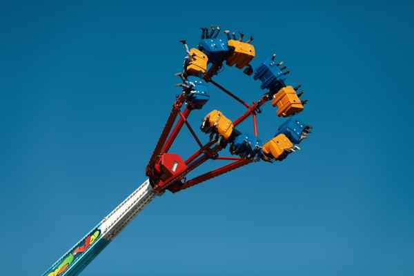 Fahrgeschäft Osterwiese / Jahrmarkt / Rummel