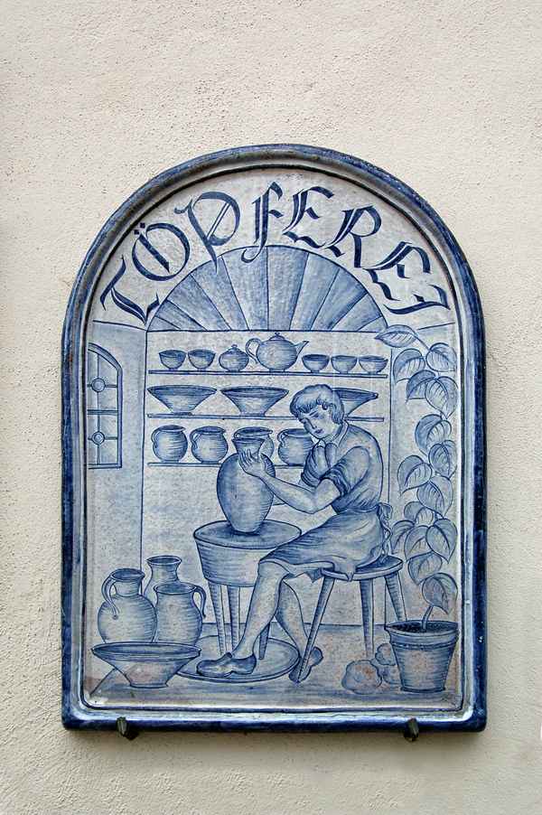 Bad Tölz - die Altstadt abseits der Touristenpfade (4) - historische Wandfliese