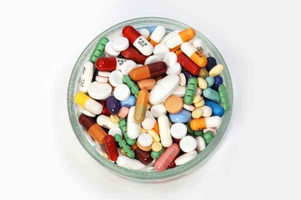 Pillen im Glas