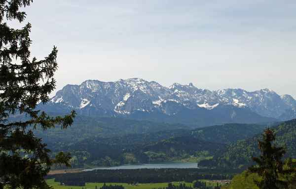 Blick auf das Estergebirge