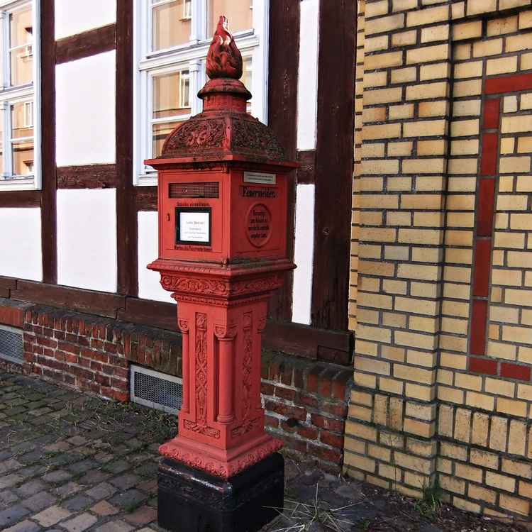 alter Feuermelder