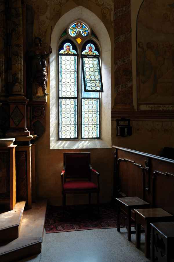 Kirchenfenster der Capella Maggiore