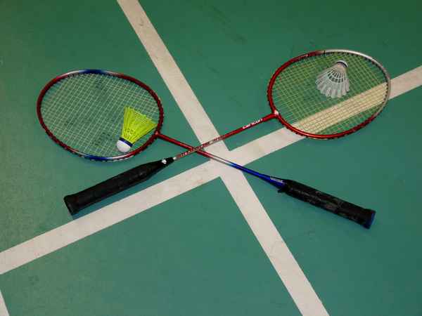Badminton