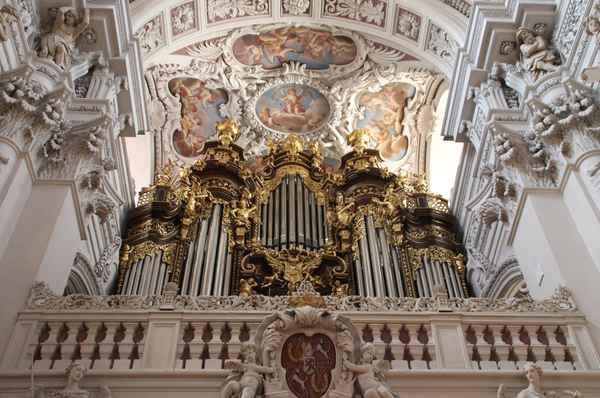 Die Hauptorgel im Passauer Dom St. Stephan 02