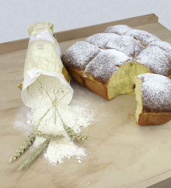 Buchteln, genannt auch Wuchteln, Ofennudeln oder Rohrnudeln