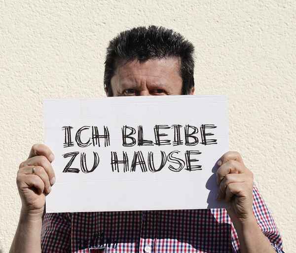 Ich bleibe zu Hause
