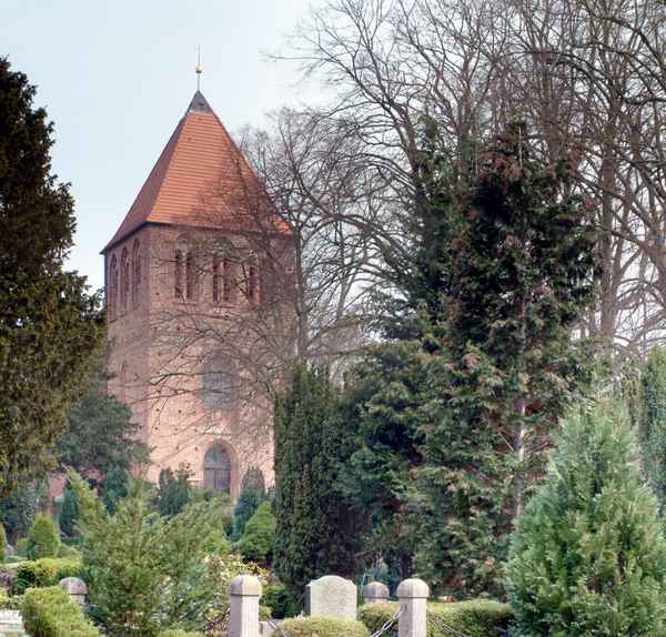 St.Petri-Kirche in Garz/Rg. 2