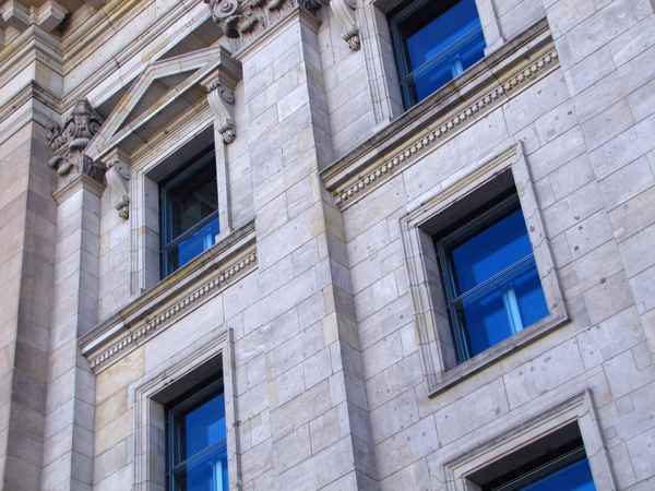 Fenster mit Himmelsblau