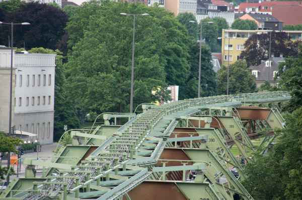 Schwebebahn