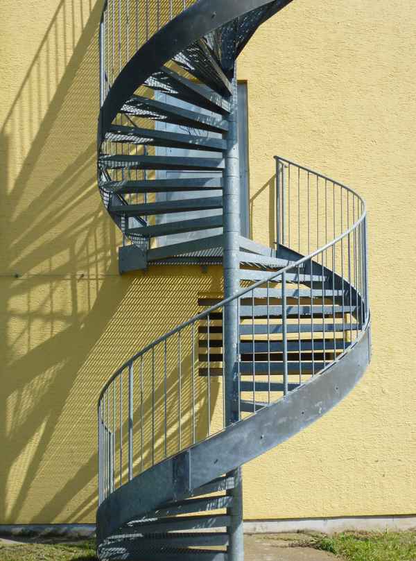 Schwungvoll nach oben - Wendeltreppe