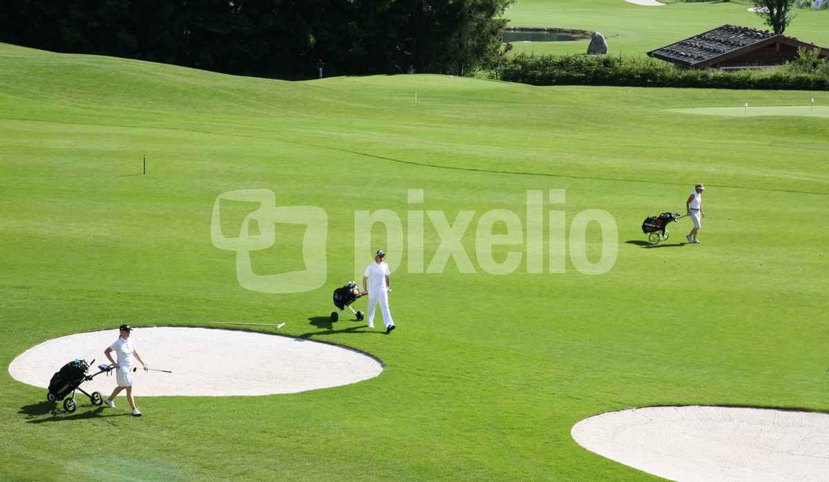 Golfer im Gleichschritt