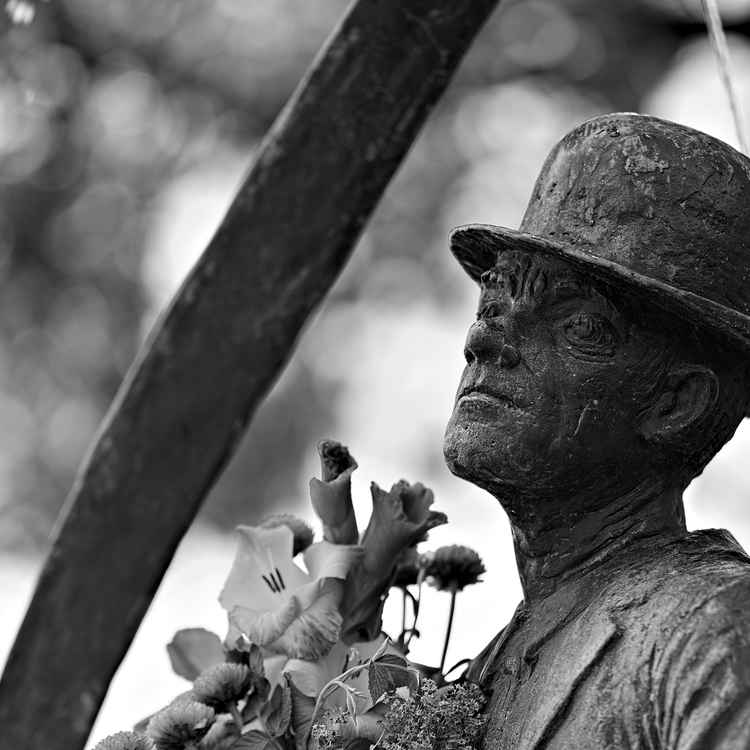 Karl Valentin Brunnen