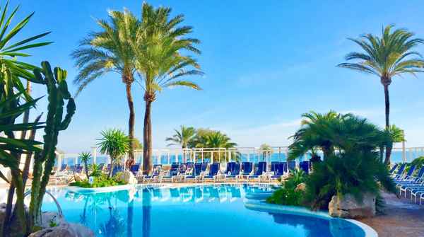 Urlaub genießen am Pool