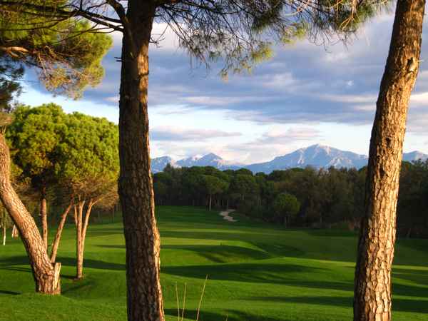 Golfen in Belek, Sultan-Course, Bahn 5 gegen Taurus-Gebirge
