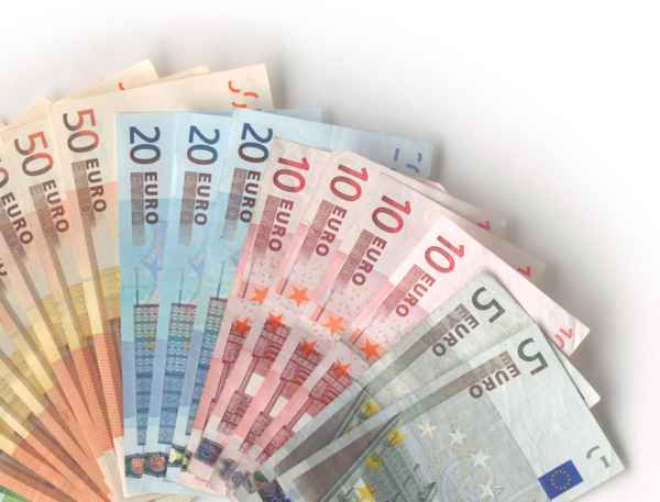 Geldscheine gefächert!