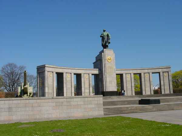 Berlin: Sowj. Ehrenmal