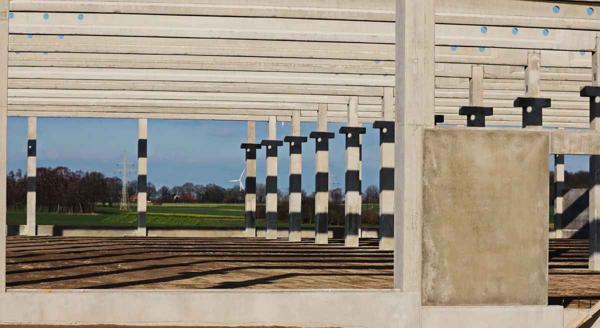 licht und schatten im hallenbau