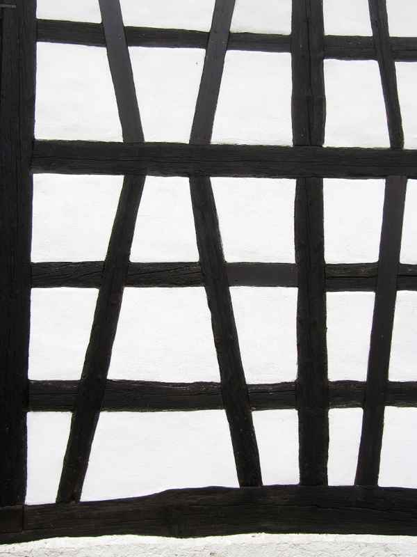 Fachwerk schwarz-weiß