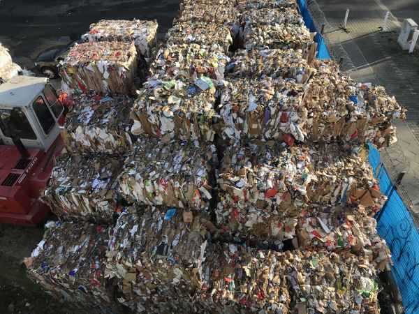 Recycling: Gebrauchte Kartonage / Foto: Alexander Hauk