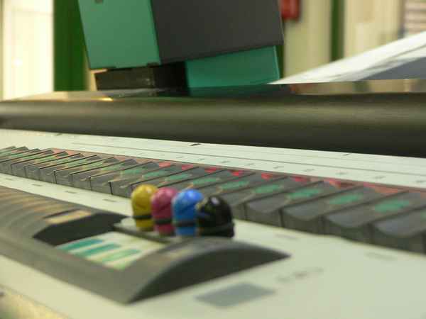 Steuerpult Druckmaschine