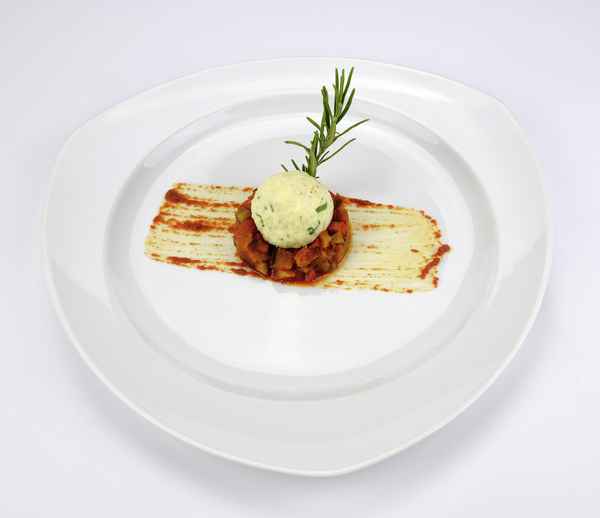 Topfenknödel auf Ratatouille