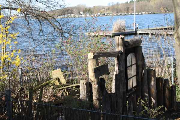 Gartenkunst am See