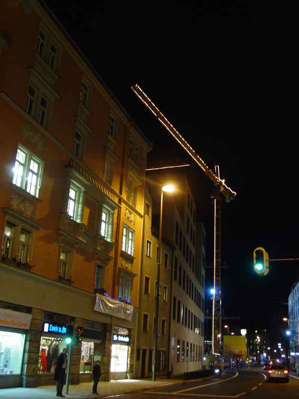 Die Kräne feiern in München Weihnachten mit