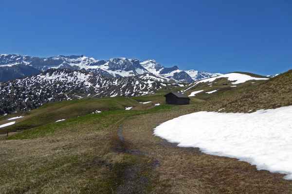 Wenige Schneereste auf 2000 Meter