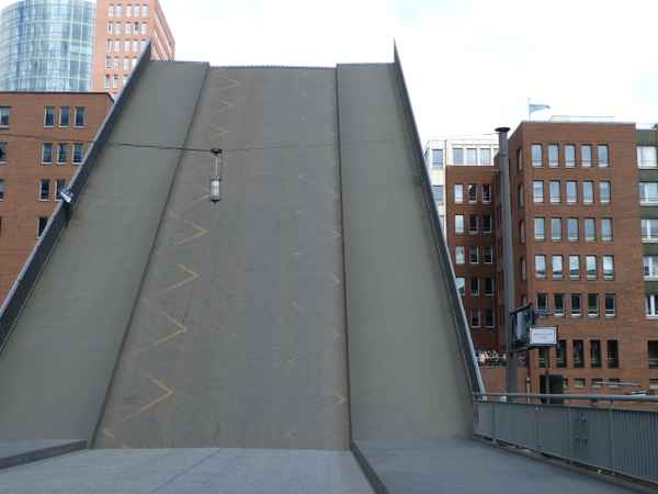 Klappbrücke 4