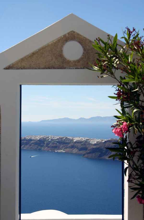 "himmelstor" mit blick auf die vulkaninsel