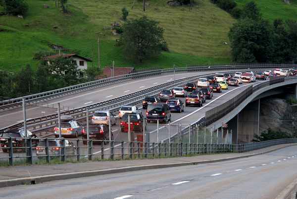 6 Uhr morgens: Ferienstau am Gotthard