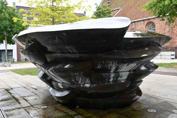 Eisbrunnen in Dokkum