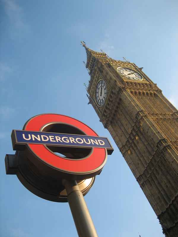 Big Ben in London im Hochformat