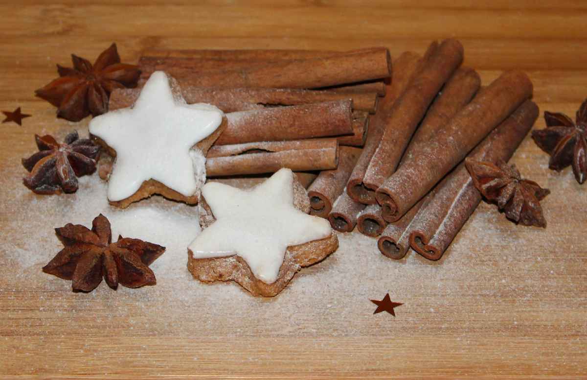 IN DER WEIHNACHTSBÄCKEREI I